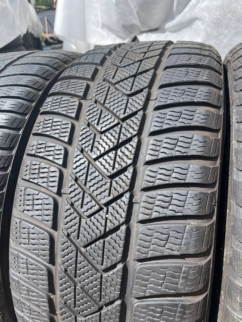 Pirelli Winter Sottozero 3 235/45 R18 — фото 6